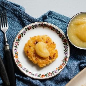 Vegane Kartoffelpuffer mit Apfelmus