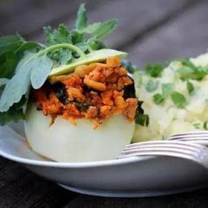 Gefüllter Kohlrabi mit Kartoffelstampf